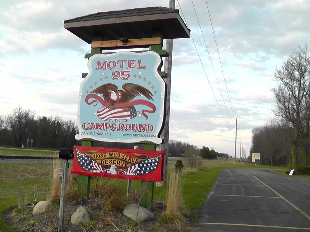 Motel 95 & Campground Hixton Exterior photo